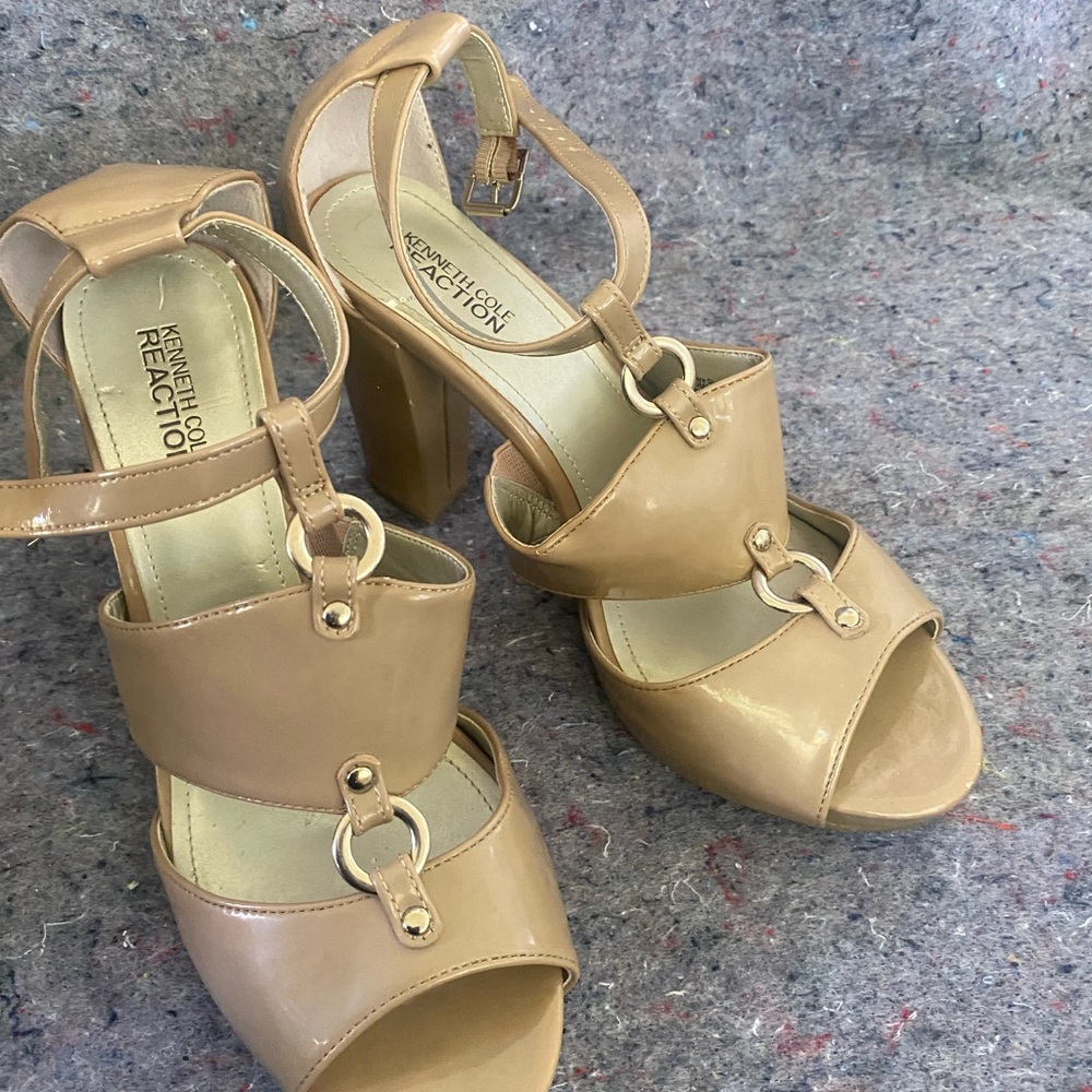 Kenneth Cole Elegant Tan Women's Heels